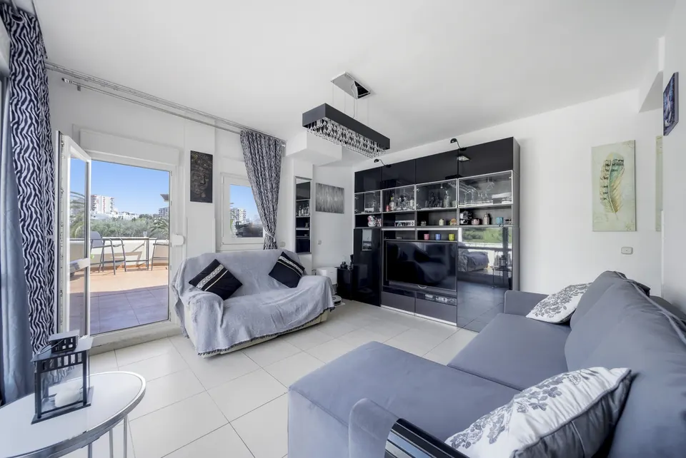 Open plan living and dining, WL Costa Properties · 2026 · shoot 12