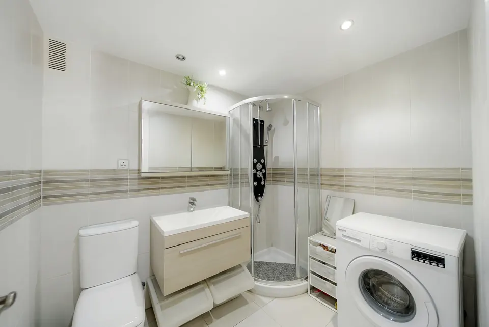 Bathroom, WL Costa Properties · 2026 · shoot 12