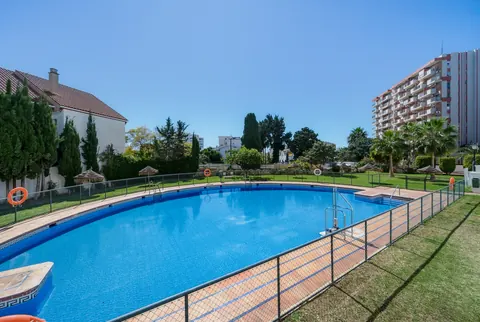 Pool, WL Costa Properties · 2026 · shoot 13