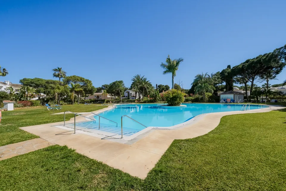 Pool, Property · 2026