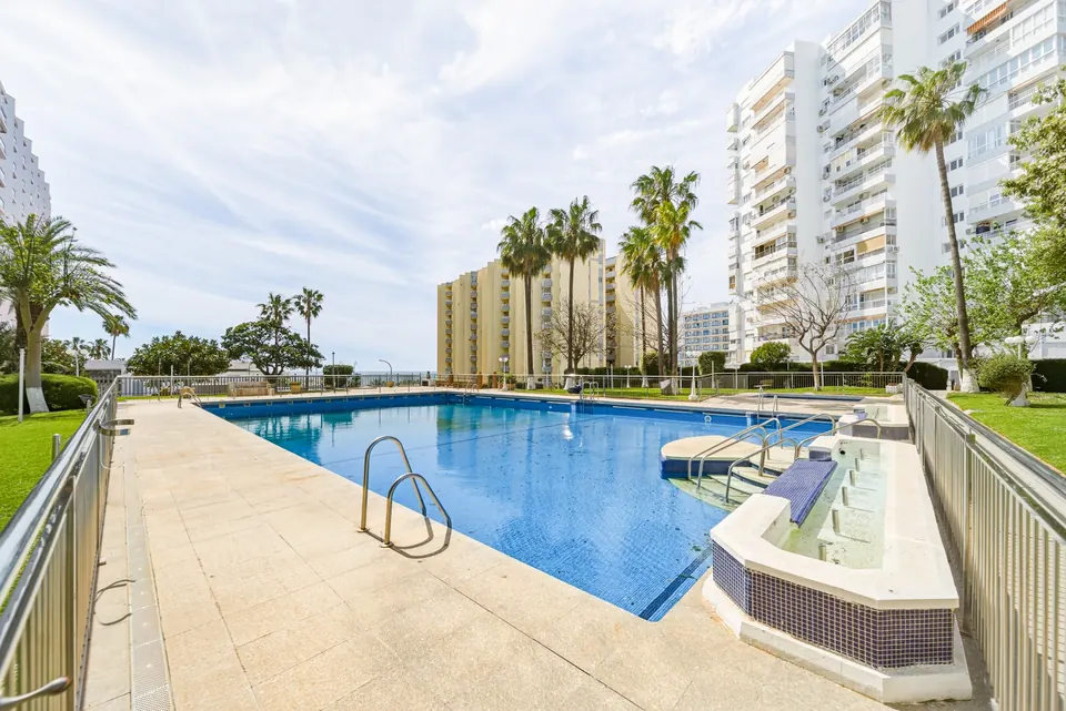 Pool, WL Costa Properties · 2026 · shoot 14