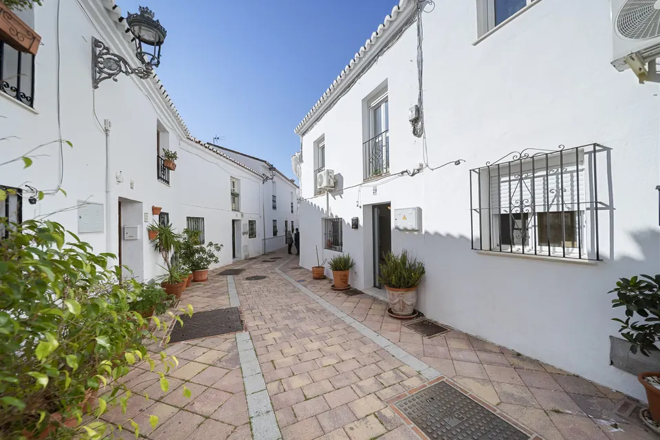 Exterior, WL Costa Properties · 2026 · shoot 2