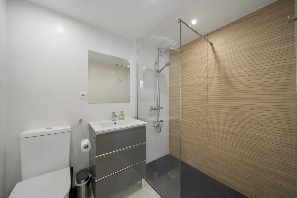 Bathroom, WL Costa Properties · 2026 · shoot 4