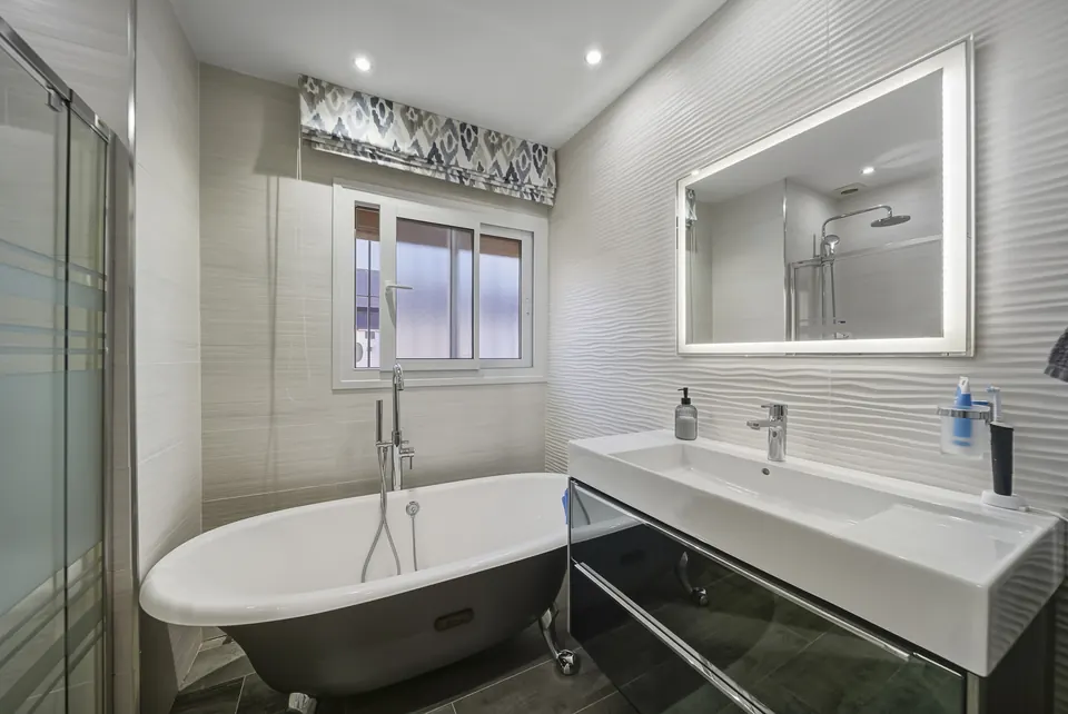 Bathroom, WL Costa Properties · 2026 · shoot 7