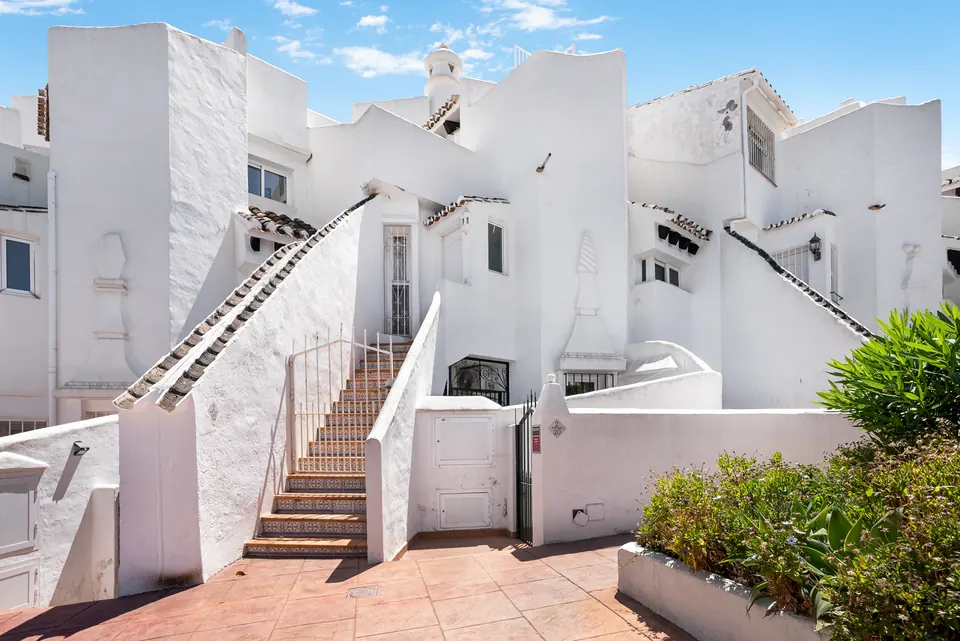 Exterior, Suncoaster · 2023 · shoot 2