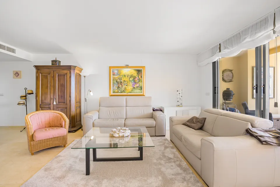 Living room, Suncoaster · 2023 · shoot 5