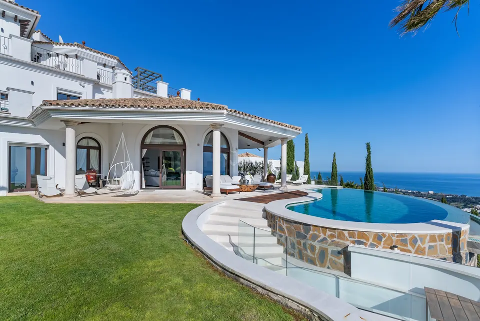 Pool, Private owner · 2023