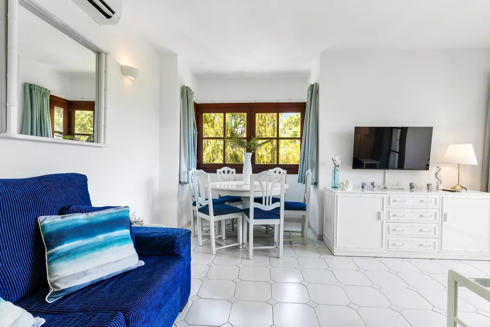 Open plan living and dining, Suncoaster · 2023 · shoot 7
