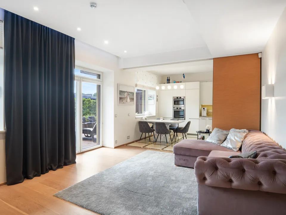 Open plan living and dining, Private owner · 2023