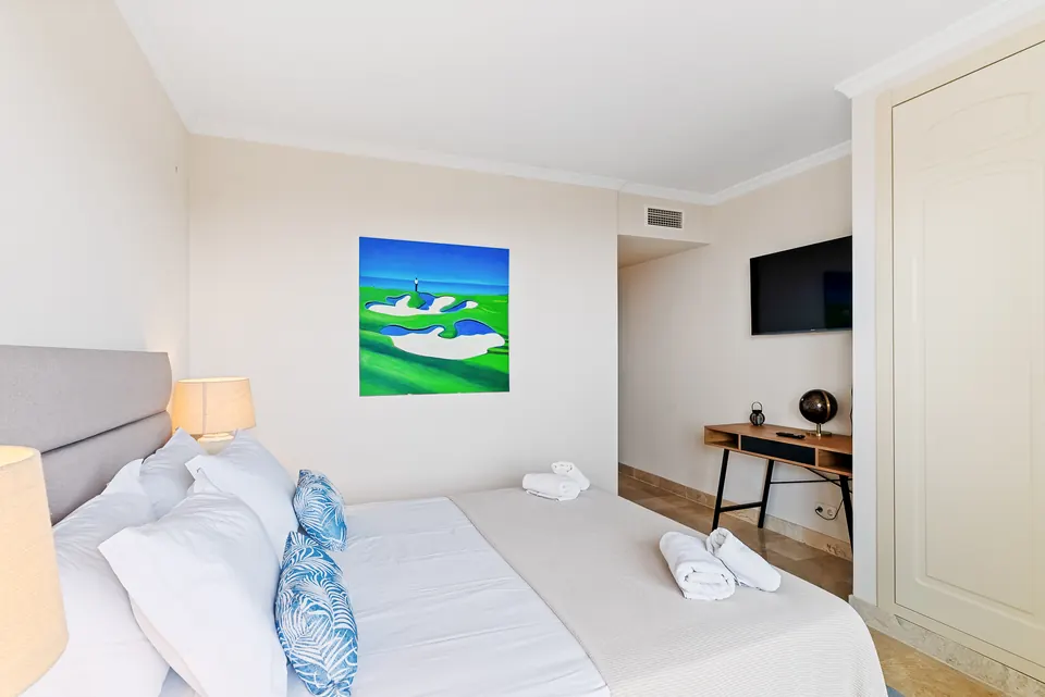 Bedroom, Suncoaster · 2023 · shoot 8