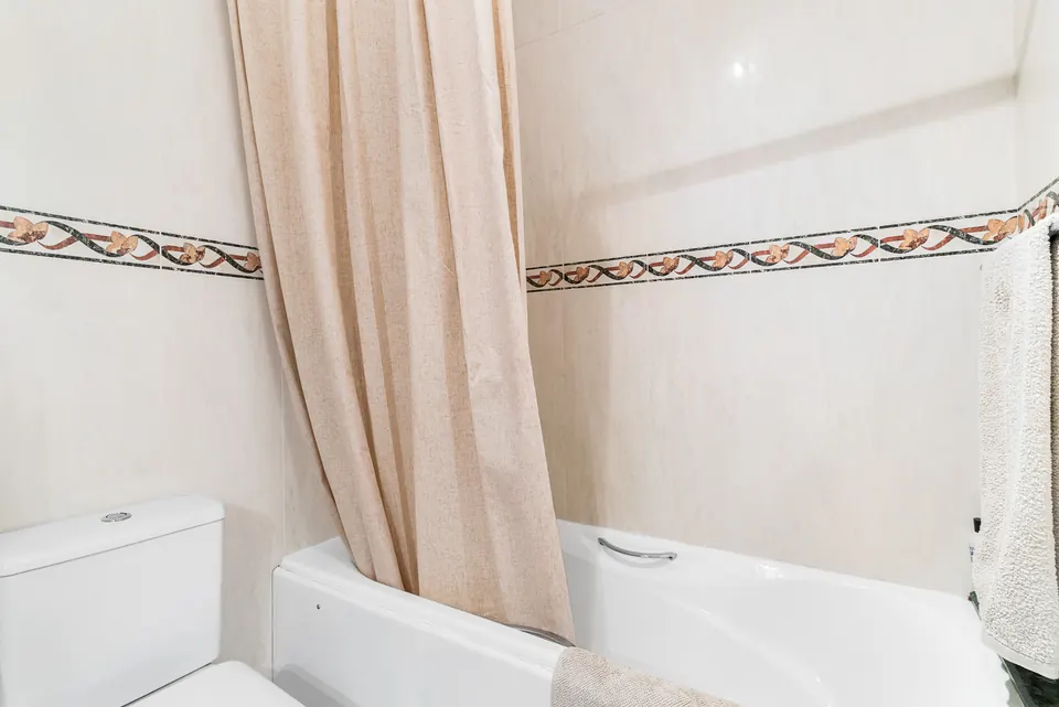 Bathroom, Suncoaster · 2023 · shoot 9