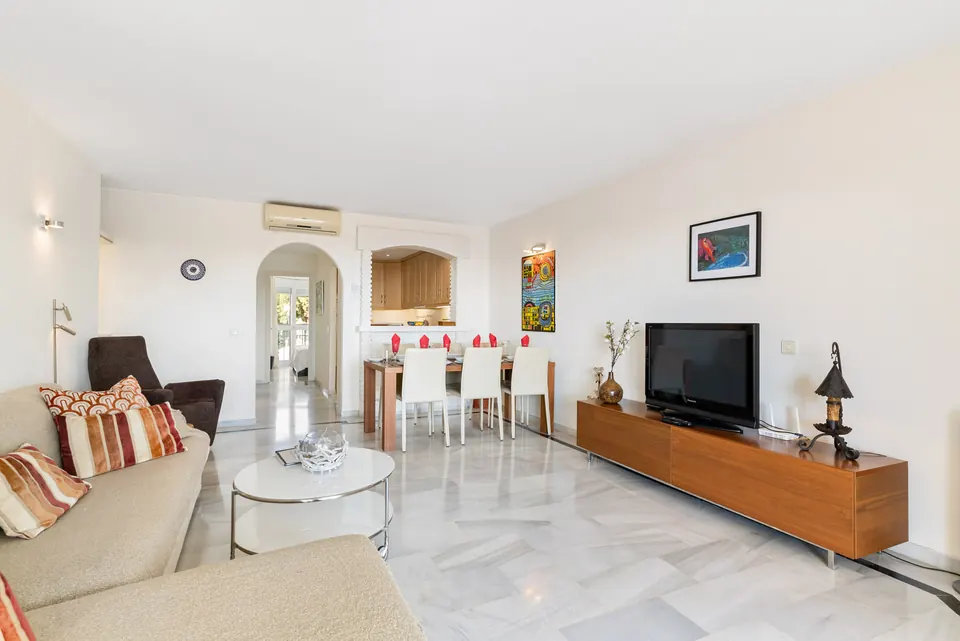 Open plan living and dining, Suncoaster · 2023 · shoot 12