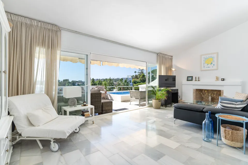Living room, Suncoaster · 2023 · shoot 13