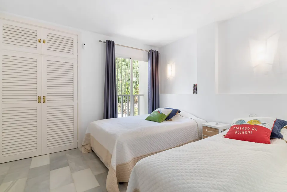 Bedroom, Suncoaster · 2023 · shoot 13