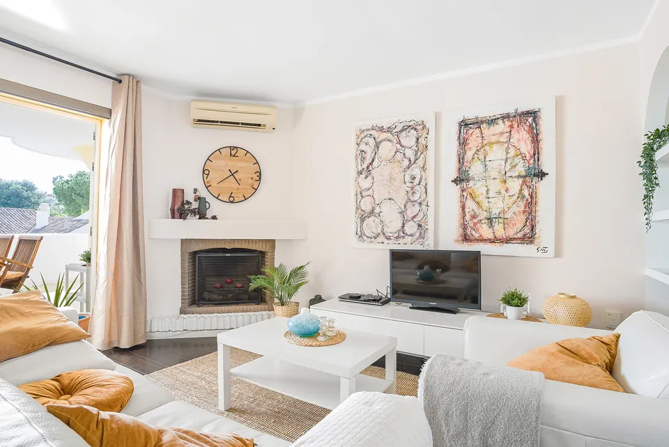 Living room, Property · 2023
