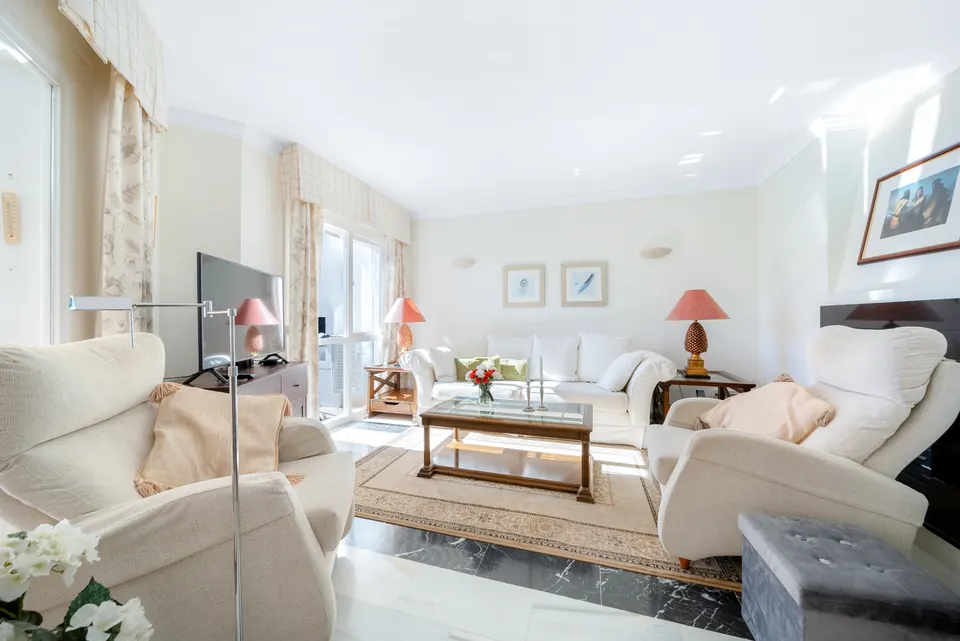 Living room, Suncoaster · 2023 · shoot 14