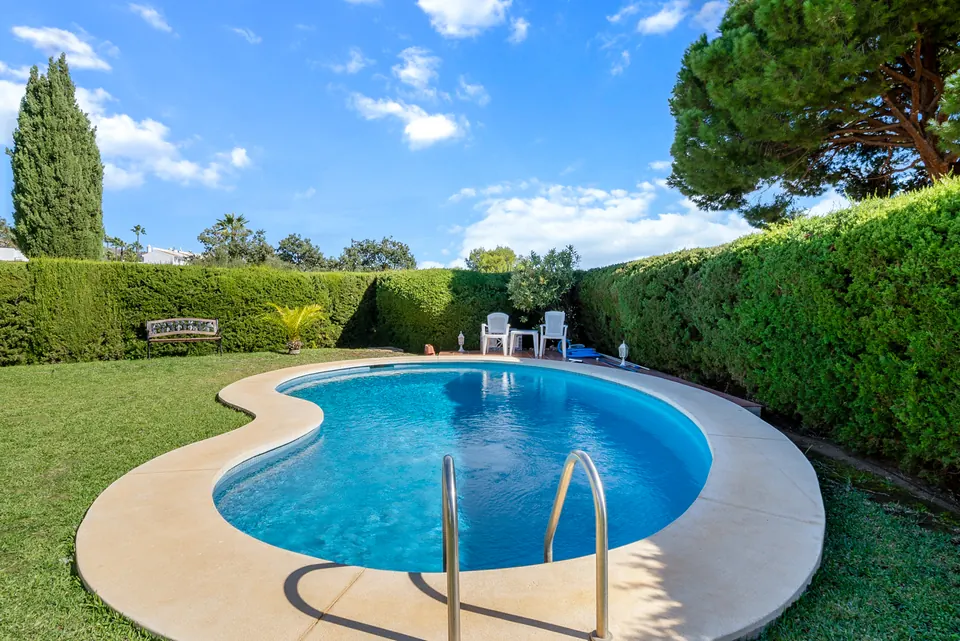 Pool, Suncoaster · 2023 · shoot 15