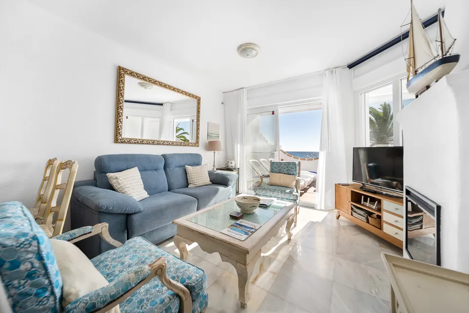 Living room, Suncoaster · 2023 · shoot 16